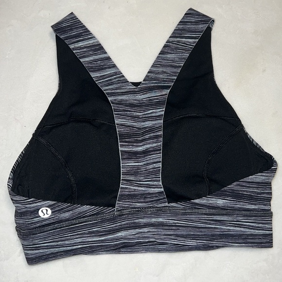 Lululemon Fast & Free Nulux High Neck Bra - Picture 2 of 4